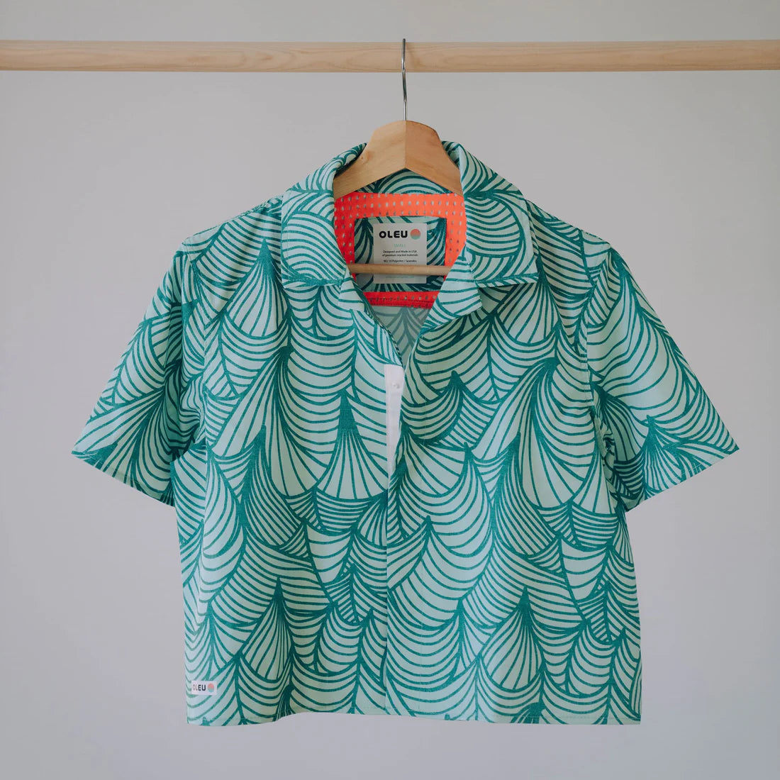 OLEU WAVES WMNS CROPPED BOARDSHIRT